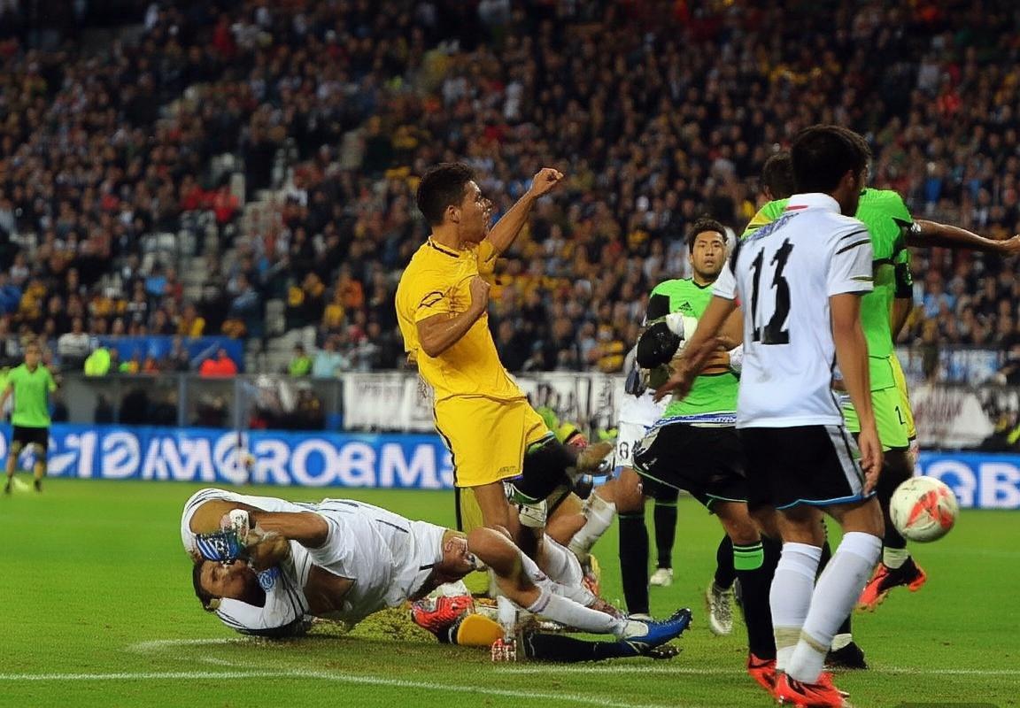 拜仁慕尼黑VS汉堡：半场战术对决与球员表现解析(图5)