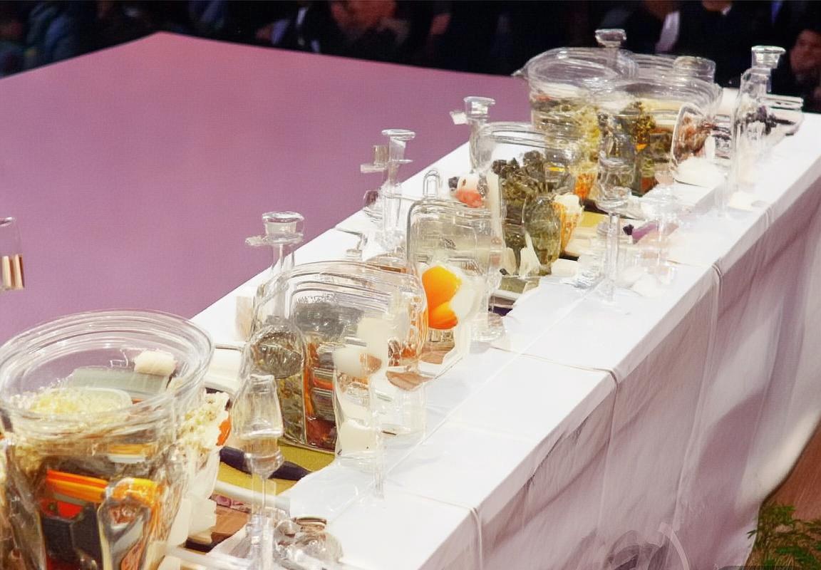 北京国安VS上海申花：京沪大战，激战正酣，谁将笑到最后？(图2)